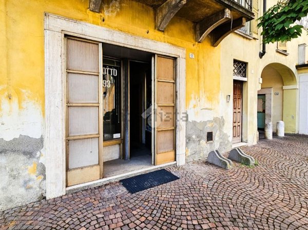 locale commerciale in vendita a Verolanuova