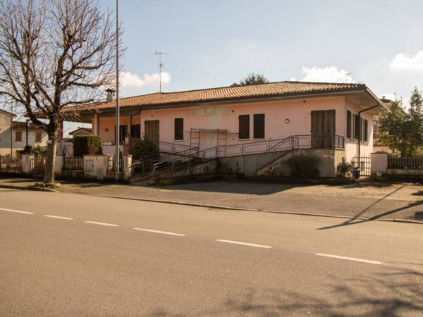 casa indipendente in vendita a Verolanuova