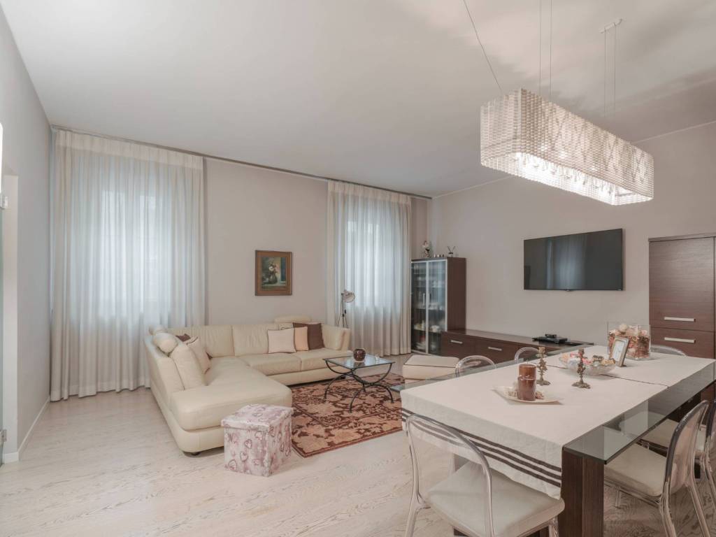 casa indipendente in vendita a Verolanuova