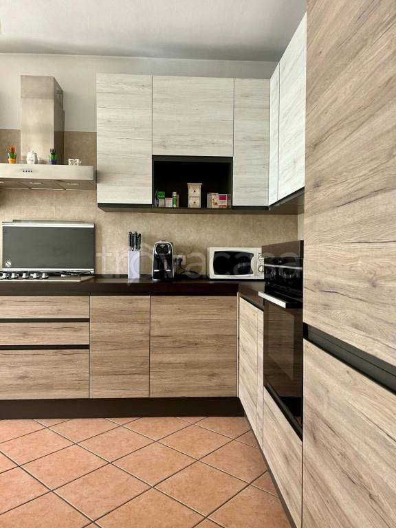 appartamento in vendita a Verolanuova in zona Cadignano