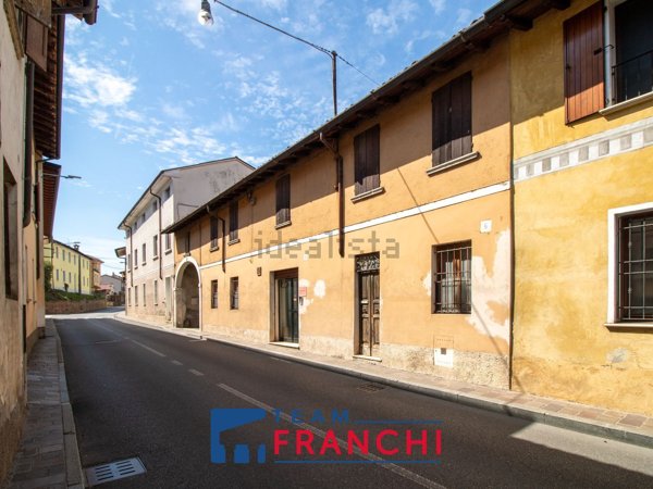 casa indipendente in vendita a Verolanuova