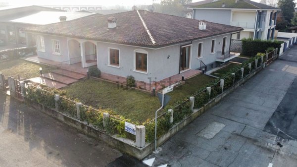 casa indipendente in vendita a Verolanuova