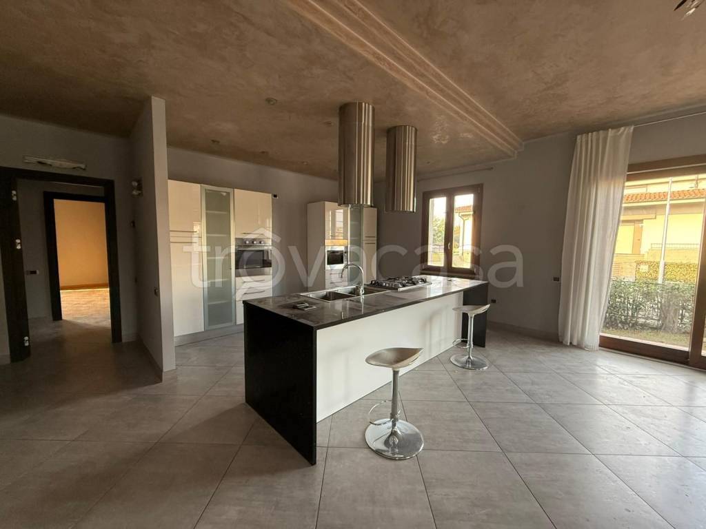 casa indipendente in vendita a Verolanuova