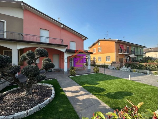 casa indipendente in vendita a Verolanuova in zona Cadignano