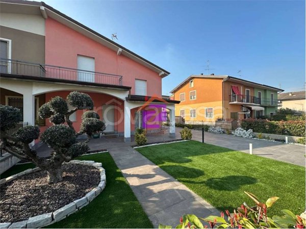 casa indipendente in vendita a Verolanuova in zona Cadignano