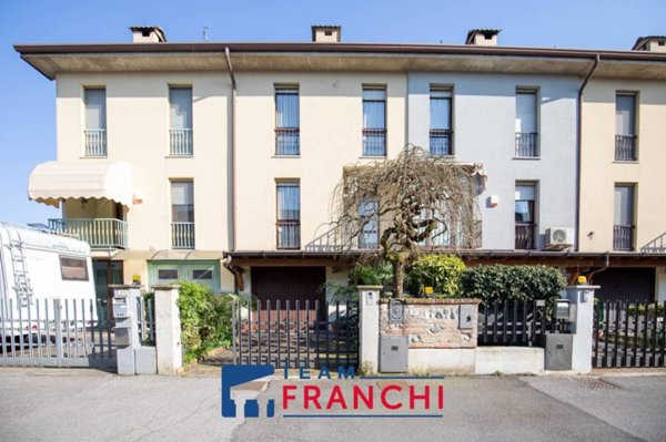 casa indipendente in vendita a Verolanuova