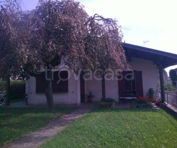 casa indipendente in vendita a Verolanuova