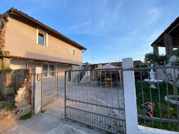 casa indipendente in vendita a Verolanuova in zona Cadignano