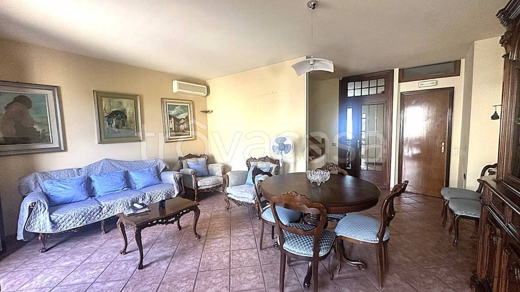 casa indipendente in vendita a Verolanuova