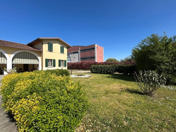 casa indipendente in vendita a Verolanuova