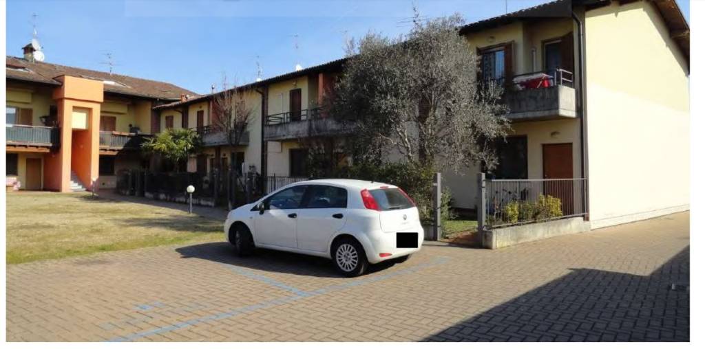 casa indipendente in vendita a Verolavecchia