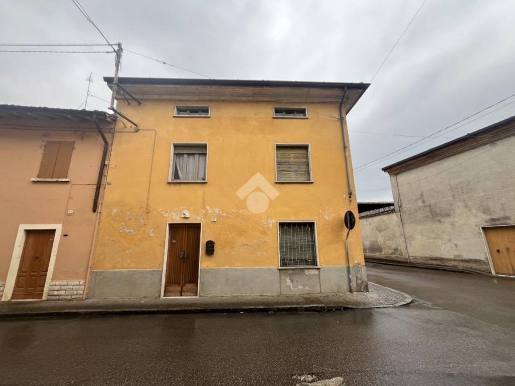 casa indipendente in vendita a Verolavecchia