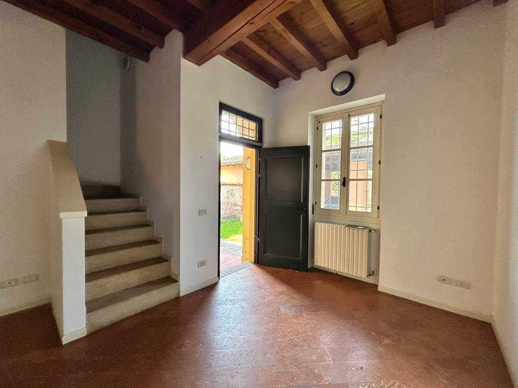casa indipendente in vendita a Verolavecchia in zona Monticelli d'Oglio