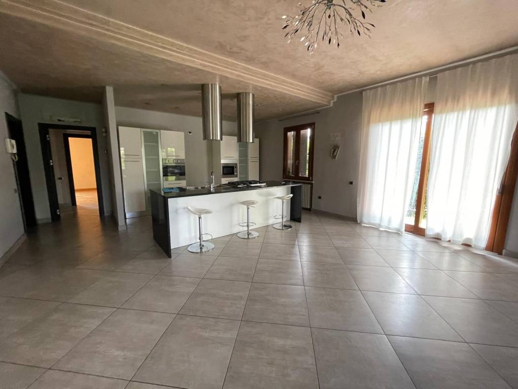 casa indipendente in vendita a Verolavecchia