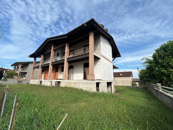 casa indipendente in vendita a Verolavecchia