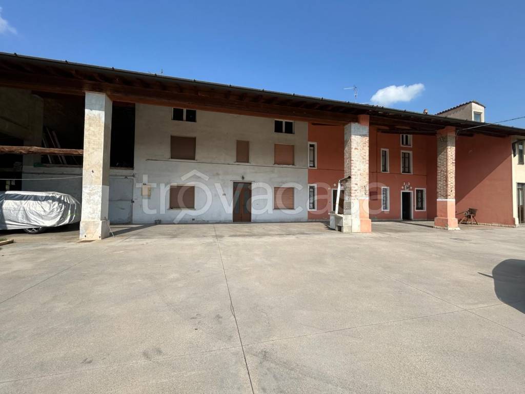 casa indipendente in vendita a Verolavecchia