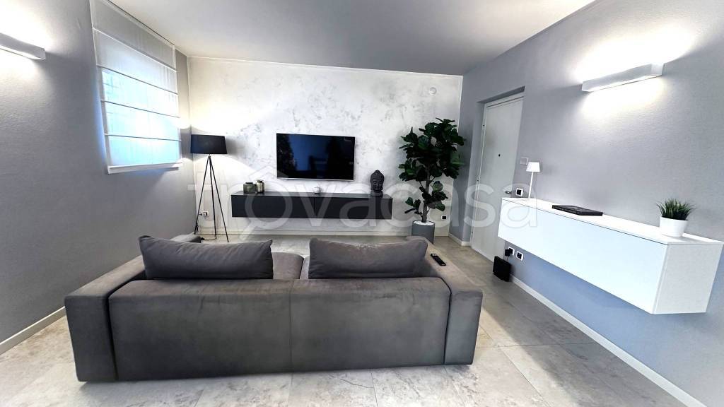 casa indipendente in vendita a Verolavecchia