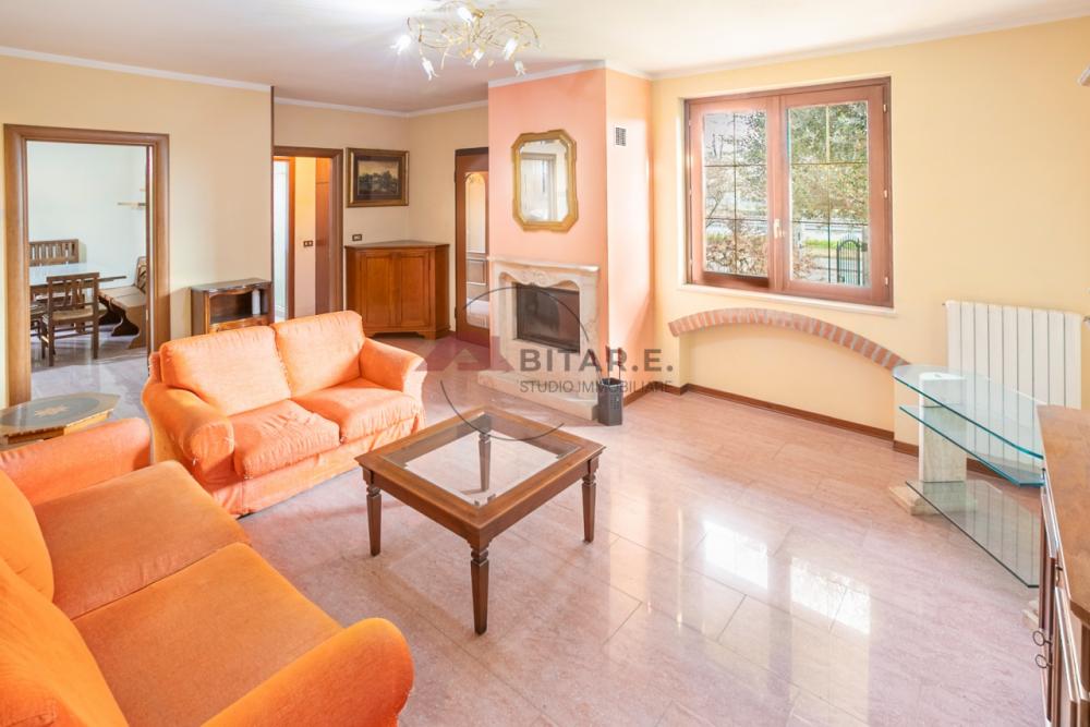 casa indipendente in vendita a Verolavecchia