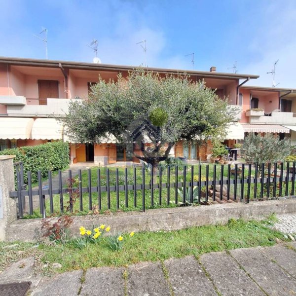 casa indipendente in vendita a Verolavecchia