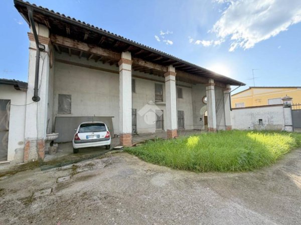 casa indipendente in vendita a Verolavecchia