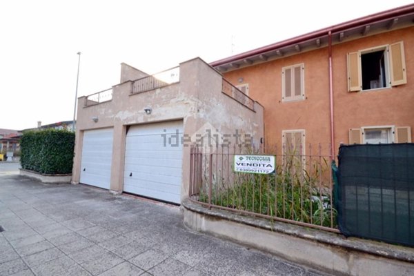 casa indipendente in vendita a Verolavecchia