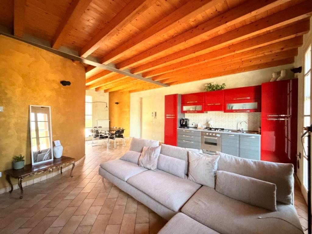 appartamento in vendita a Verolavecchia in zona Villanuova