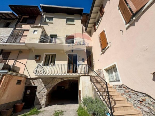 appartamento in vendita a Vestone in zona Nozza
