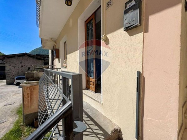 appartamento in vendita a Vestone in zona Nozza
