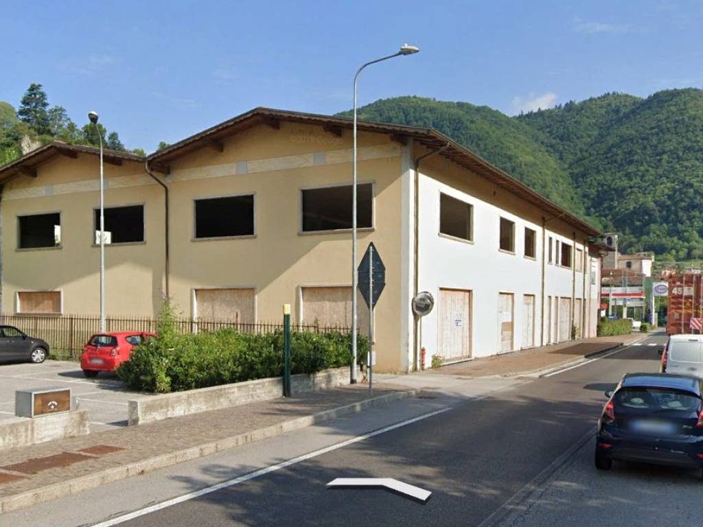 negozio in vendita a Vestone