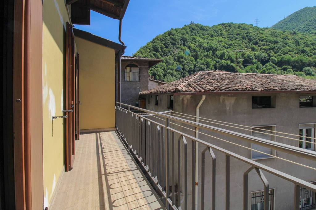 casa indipendente in vendita a Vestone
