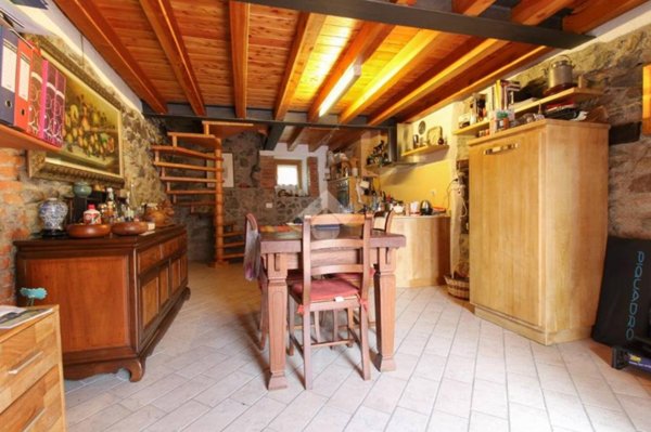 casa indipendente in vendita a Vestone in zona Nozza