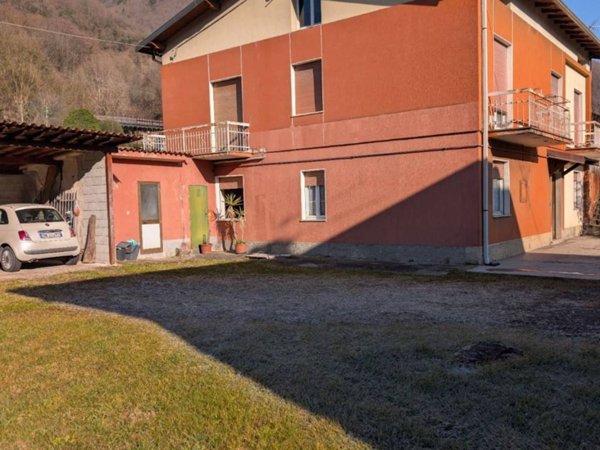 casa indipendente in vendita a Vestone in zona Nozza