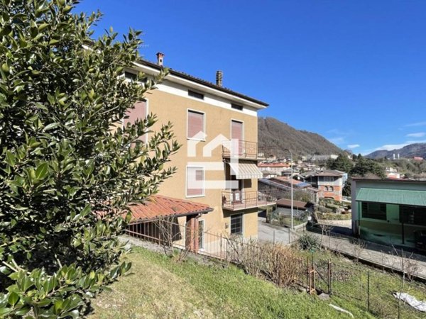 casa indipendente in vendita a Vestone in zona Nozza