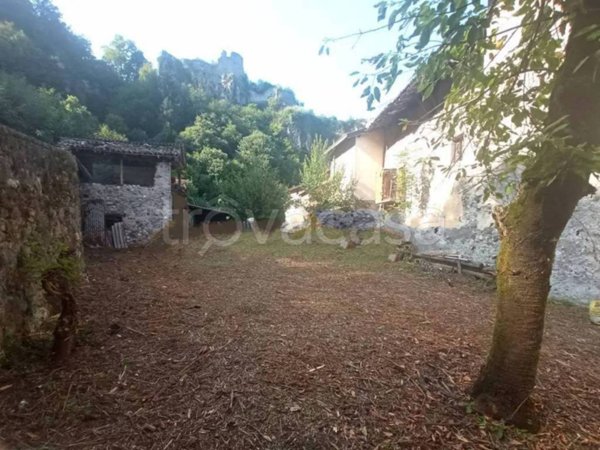 appartamento in vendita a Vestone in zona Nozza