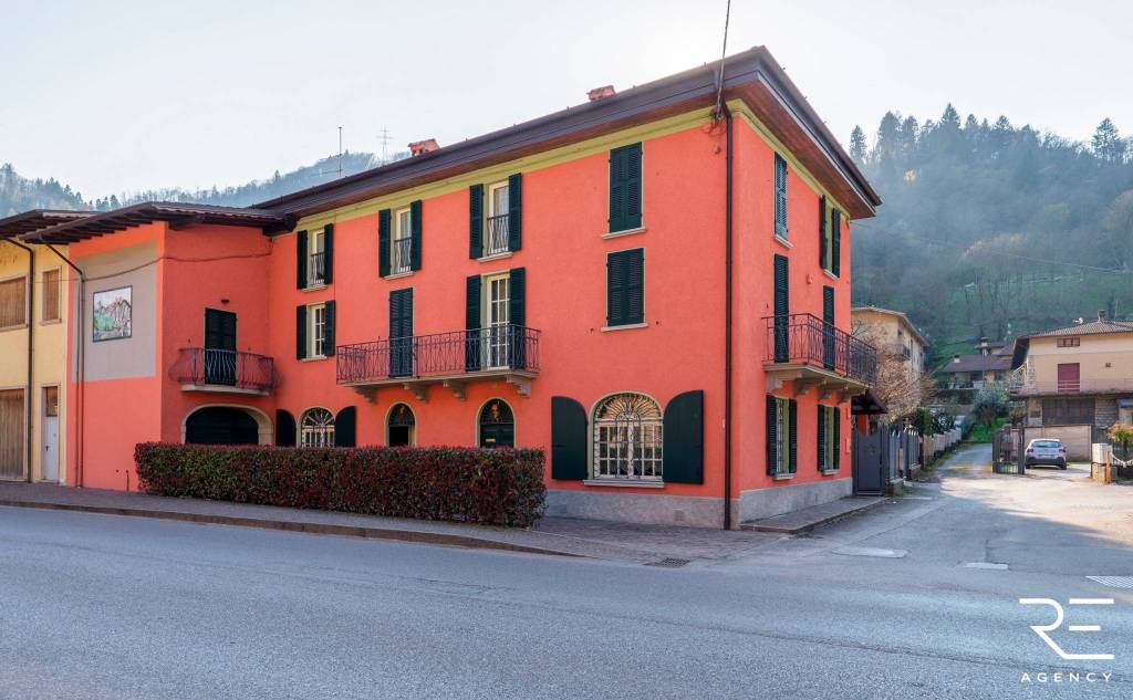 casa indipendente in vendita a Vestone in zona Nozza