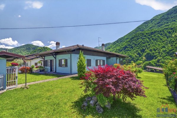 casa indipendente in vendita a Vestone in zona Mocenigo / Capparola