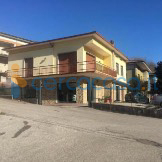 casa indipendente in vendita a Vestone in zona Nozza