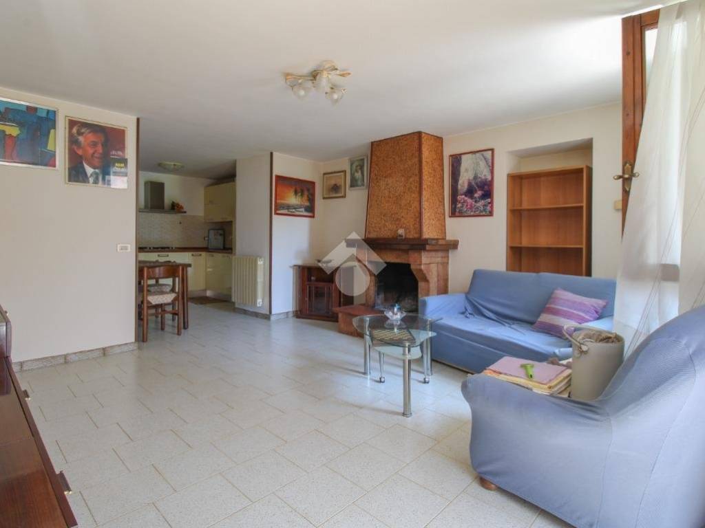 casa indipendente in vendita a Vestone in zona Nozza