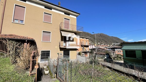 casa indipendente in vendita a Vestone in zona Nozza