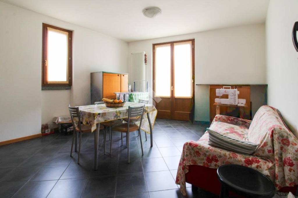 appartamento in vendita a Vestone in zona Mocenigo / Capparola