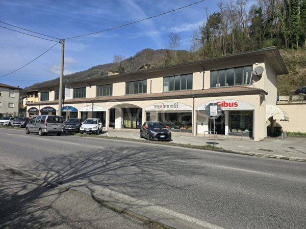ufficio in vendita a Vestone in zona Nozza