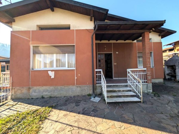 casa indipendente in vendita a Vestone in zona Nozza
