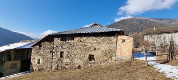 casa semindipendente in vendita a Vezza d'Oglio in zona Tù