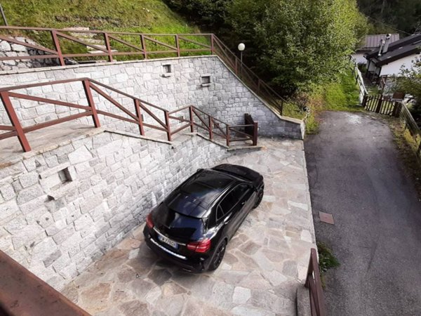 casa indipendente in vendita a Vezza d'Oglio