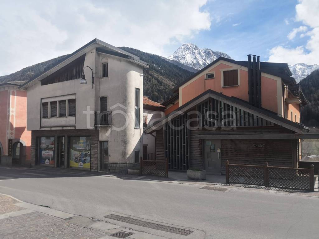 casa indipendente in vendita a Vezza d'Oglio