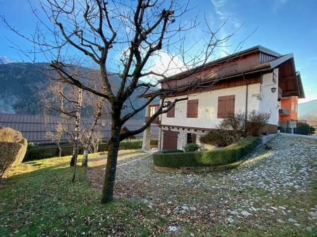 casa indipendente in vendita a Vezza d'Oglio