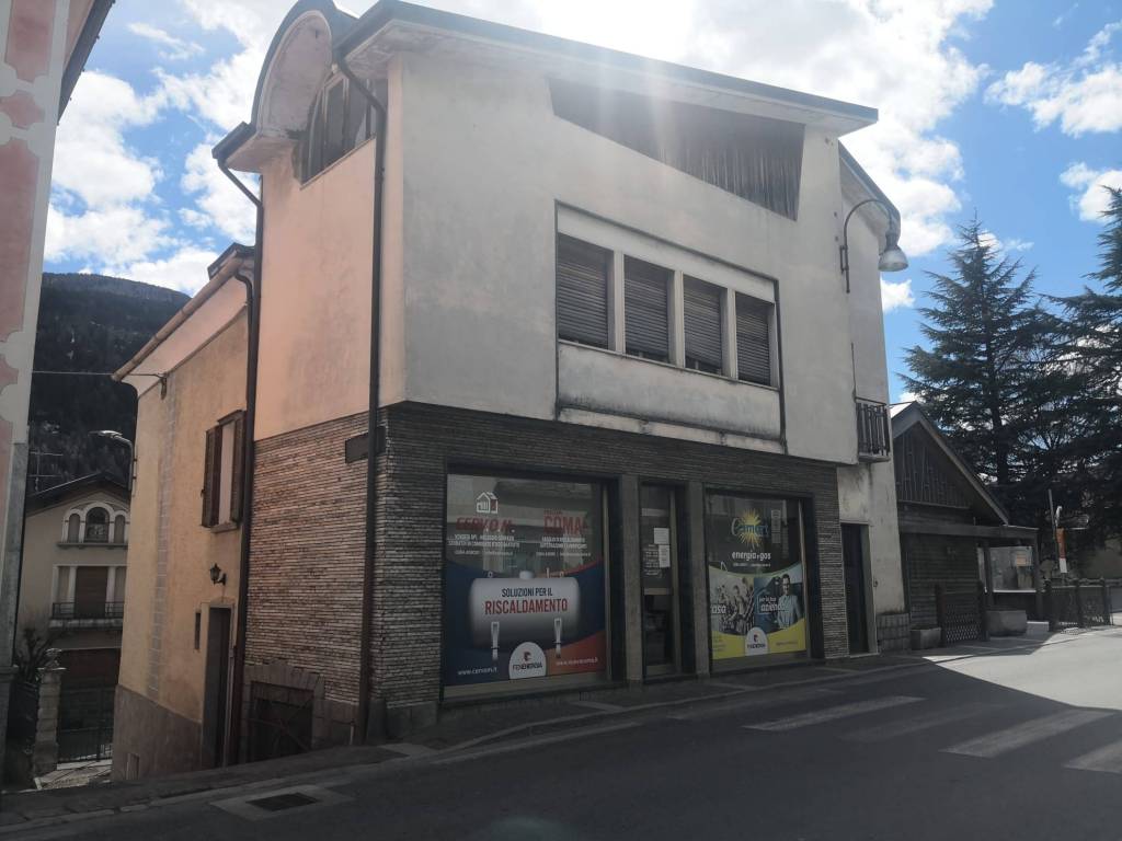 casa indipendente in vendita a Vezza d'Oglio