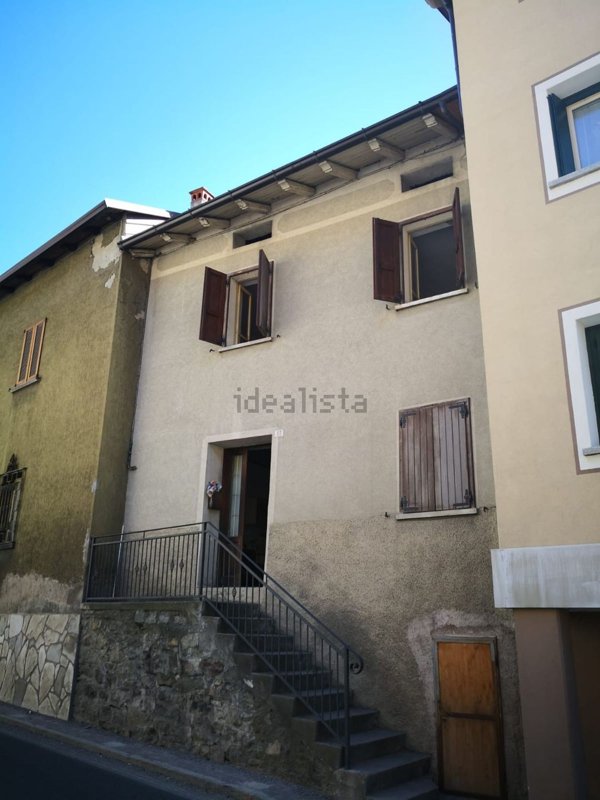 esavano in vendita a Vezza d'Oglio