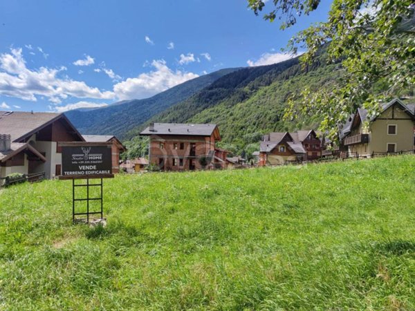 casa indipendente in vendita a Vezza d'Oglio