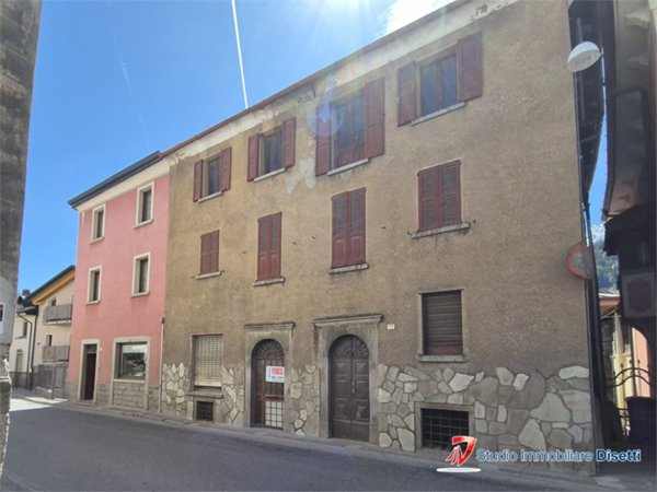 casa semindipendente in vendita a Vezza d'Oglio